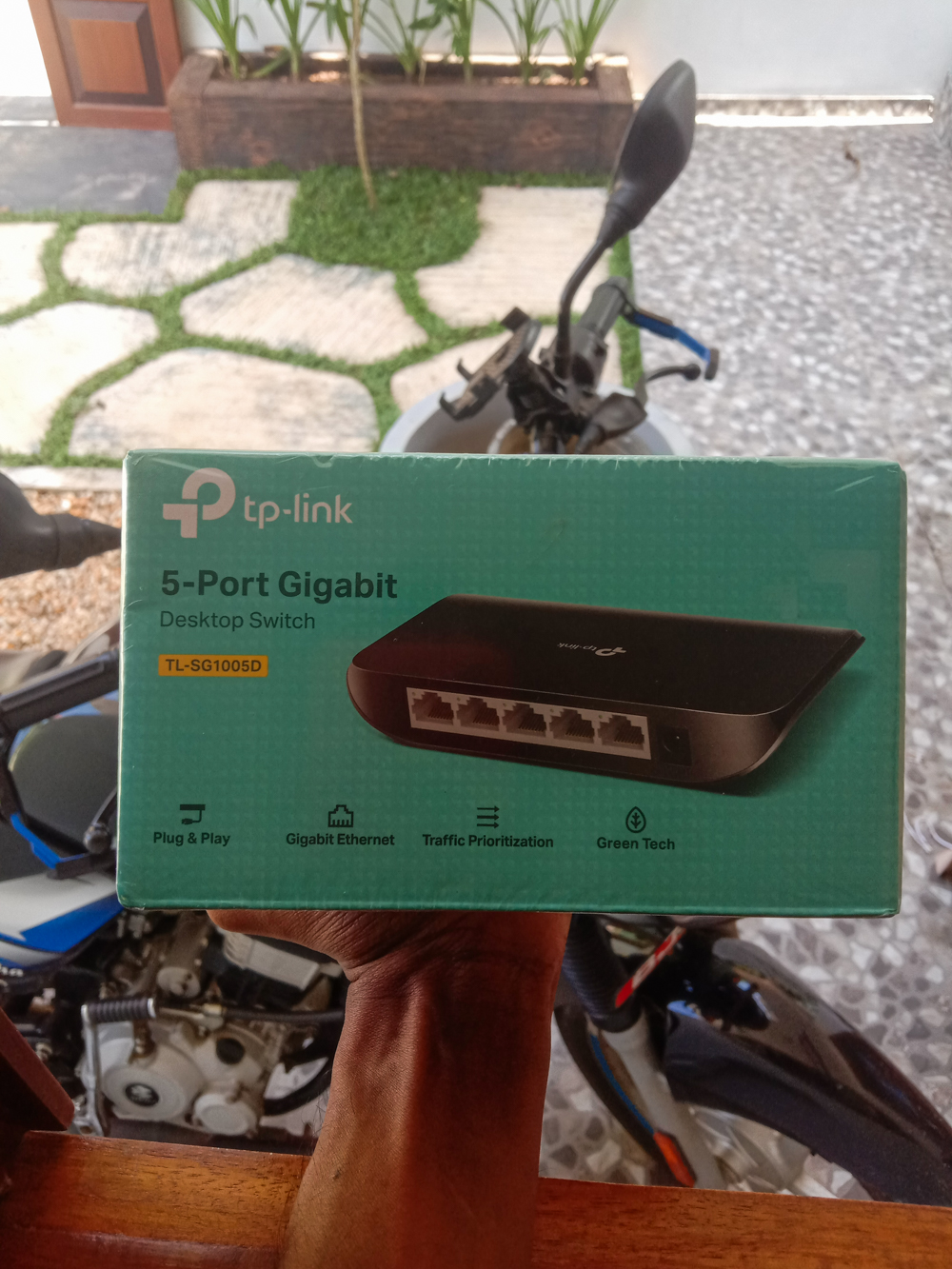 TP-Link EAP110 access point with Cat6 ethernet backhaul cable routing at Thalpe